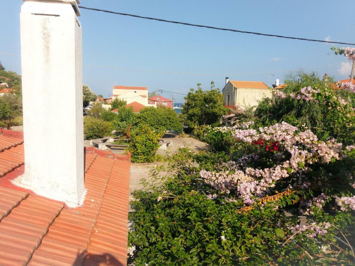 Σπίτι με Κήπο κοντά στη Θάλασσα Διαμέρισμα Αγία Ευφημία Εξωτερικό φωτογραφία