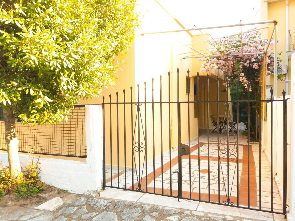 Σπίτι με Κήπο κοντά στη Θάλασσα Διαμέρισμα Αγία Ευφημία Εξωτερικό φωτογραφία